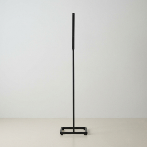 スチール製チラシ看板 タワー型 メニュースタンドサイン A4 H1300mm TSS-130